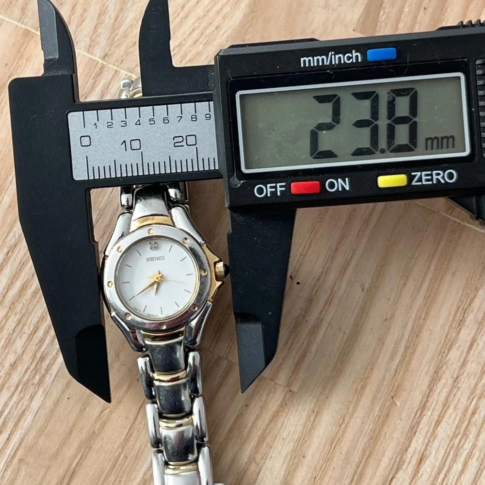 Seiko Vintage Luxury Ladies Diamond Watch Two-Tone Bracelet White Dial